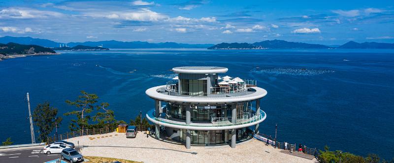 El Observatorio de la Costa Mulmi, en el condado de Namhae-gun, provincia de Gyeongsangnam-do, ofrece vistas panorámicas de 360 grados sobre las aguas del sur del país. | Oficina del condado de Namhae