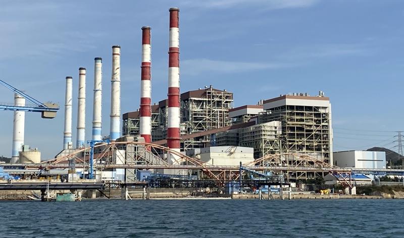 El cierre progresivo de centrales térmicas de carbón en la provincia de Chungcheongnam-do fue reconocido en 2024 por la Organización para la Cooperación y el Desarrollo Económicos (OCDE) como un caso ejemplar de reducción de carbono. En la imagen, se muestran las unidades 1 y 2 del complejo termoeléctrico de Boryeong, clausuradas de forma anticipada en diciembre de 2020. | Oficina provincial de Chungcheongnam-do