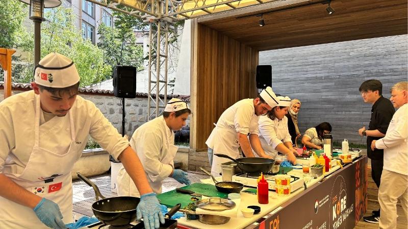 Se lleva a cabo el 14&ordm; concurso de cocina coreana del Centro Cultural Coreano (CCC) en Turqu&iacute;a, el 14 de junio de 2025, en la sede del centro. | CCC en Turqu&iacute;a