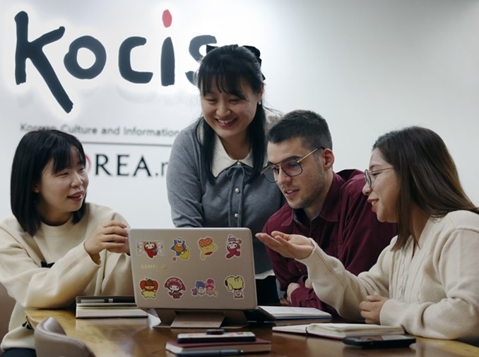 Cuatro redactores de Korea.net reflexionan sobre sus reportajes en 2024