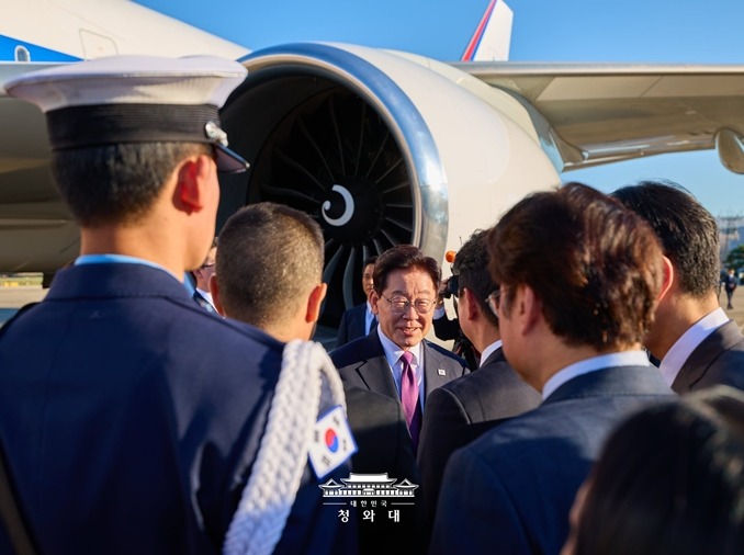 El presidente Lee inicia su gira oficial por EE. UU. y México