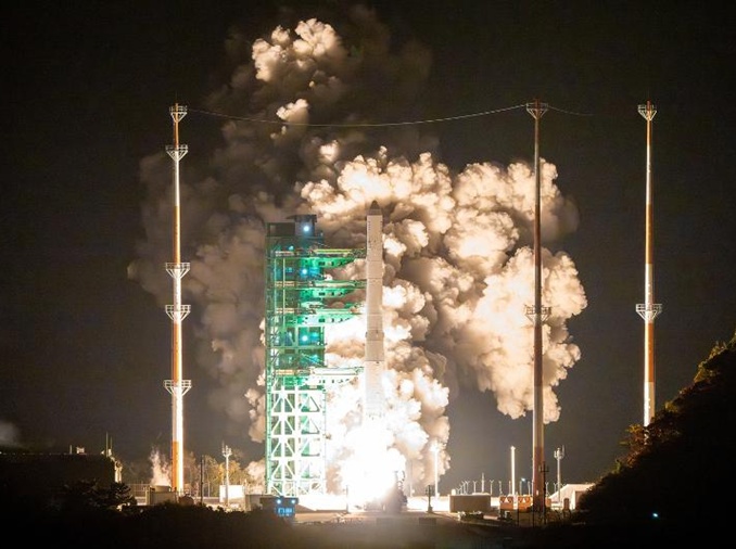 El cohete Nuri llevará al espacio la primera red de microsatélites coreanos