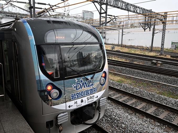 Se reabre el uso de la ruta ferroviaria que conecta la Estación de Seúl con la DMZ