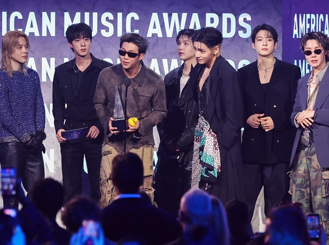 El K-pop domina los AMA 2026 con 11 galardones